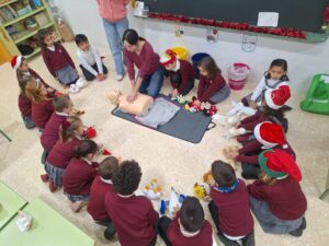 Visita de las enfermeras escolares a 1º de Primaria
